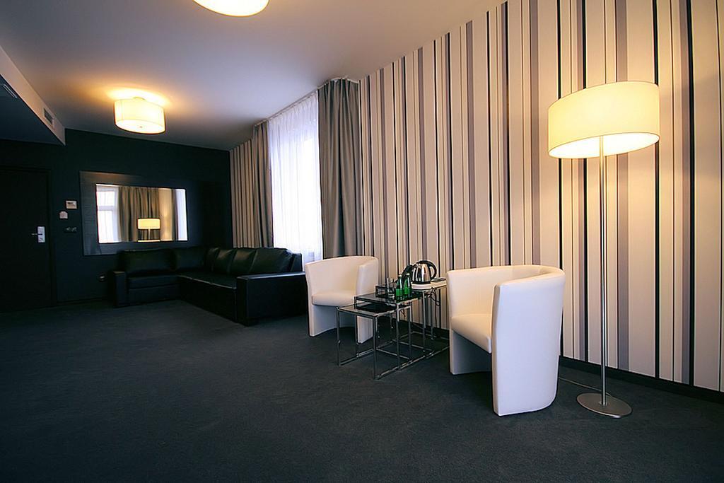 Hotel Grafit Kostomloty Pierwsze Room photo
